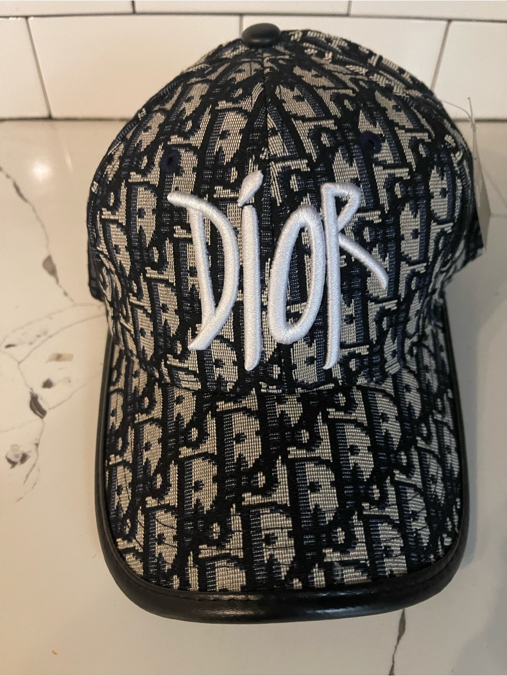 Men’s Designer Hat. - Picture 2 of 5